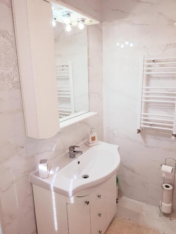 Pensiunea Red Rose Apartments Temeşvar Dış mekan fotoğraf