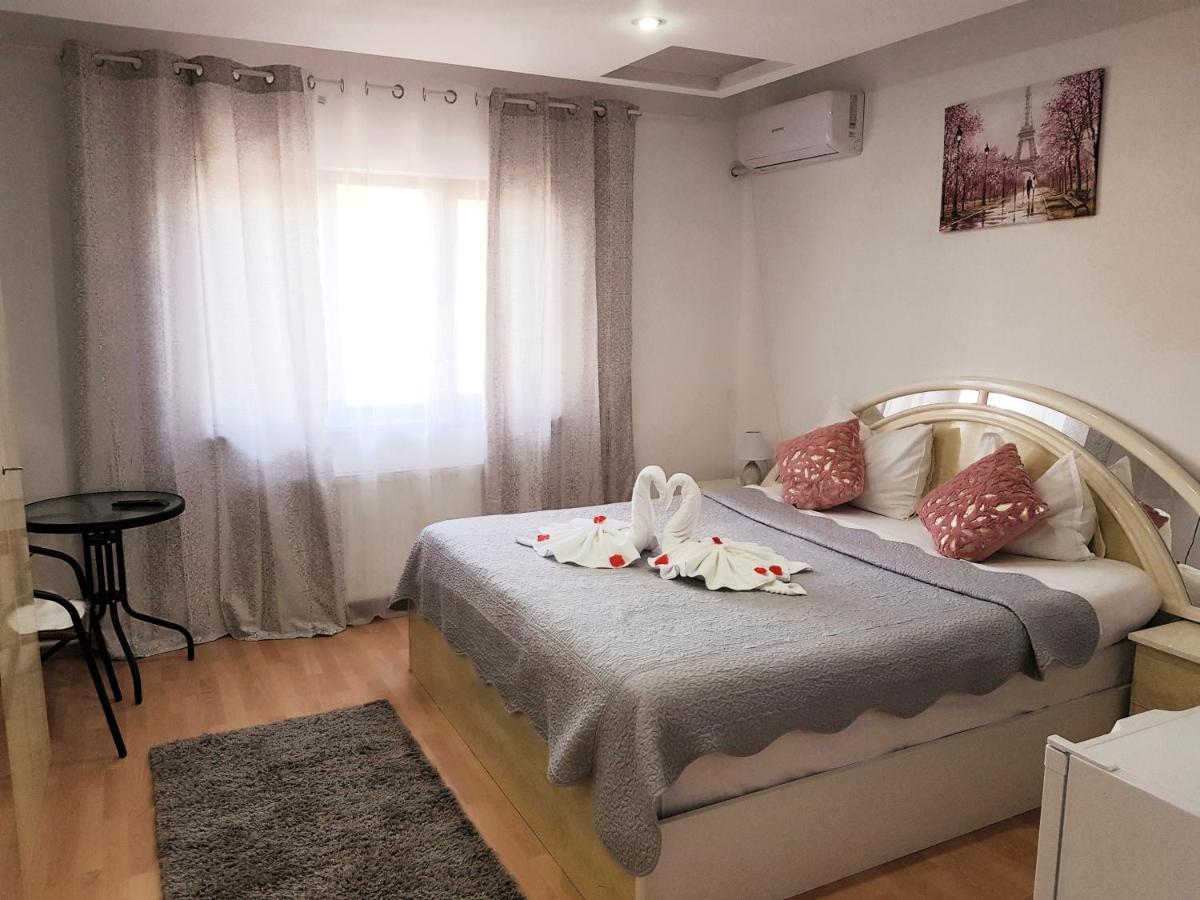 Pensiunea Red Rose Apartments Temeşvar Dış mekan fotoğraf