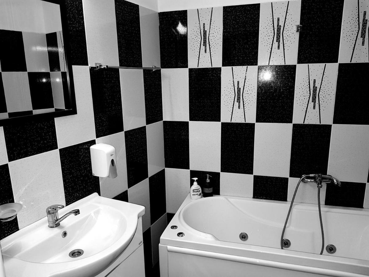Pensiunea Red Rose Apartments Temeşvar Dış mekan fotoğraf
